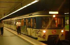 picture of Class 471 at Hamburg Altona 