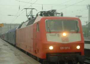 picture of Class 120 at Hamburg Altona 