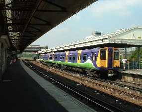 picture of class 313 at Clapham Junction