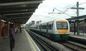 Picture of class 357 leaving West Ham