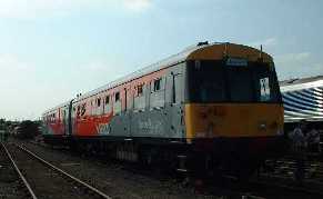 picture of Serco class 101 on display at Old Oak Common 