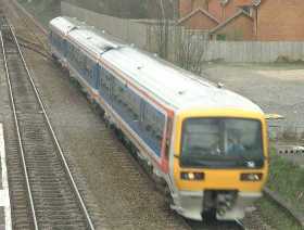 picture of Class 165 passing througg Lapworth 